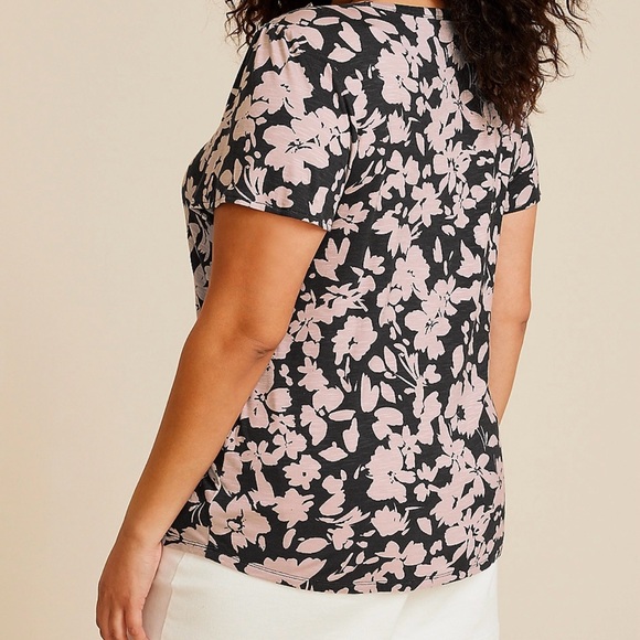 NWOT Maurices Plus Size 24/7 Waverly Floral Flutter Sleeve Tee XXL - Picture 2 of 6